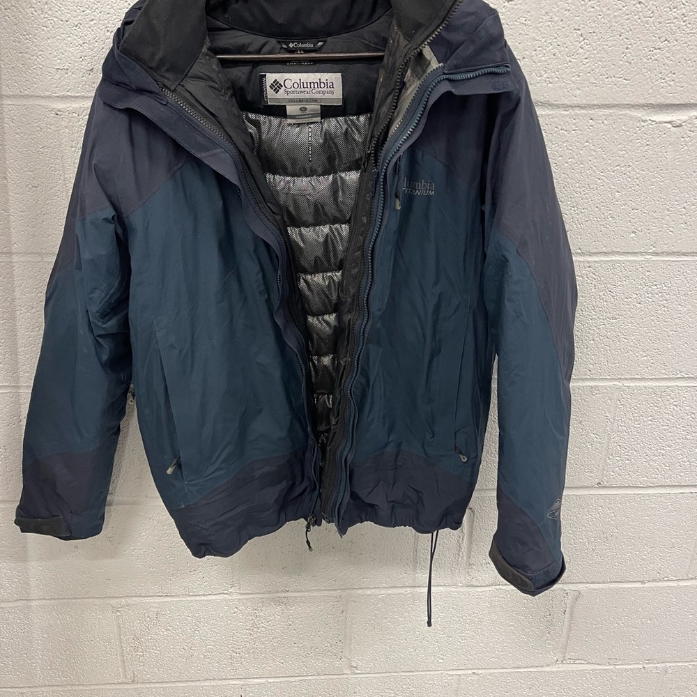 Columbia Black and Gray Sportswear 2 in 1 Jacket